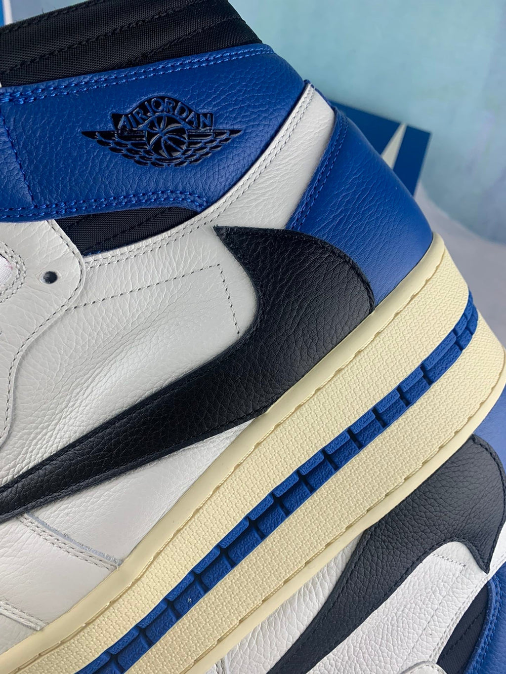 Air Jordan 1 High - Unisex Sneakers Style 14