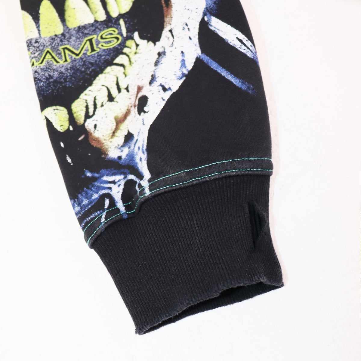 VALE USA Valley Dreams Skull Graphic Zip Hoodie