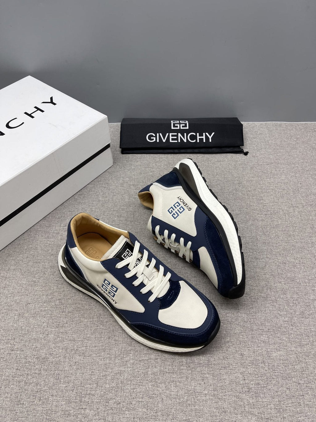 Givenchy Men's Low-Top Sneakers